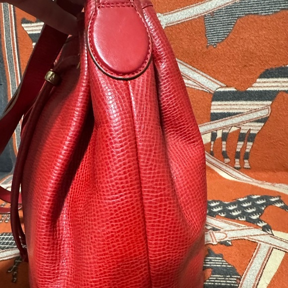 CHRISTIAN DIOR ❤️🌟VINTAGE RED LEATHER BUCKET BAG ⭐️ - Picture 7 of 12